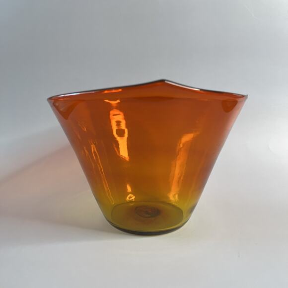 Vintage Blenko Amberina Glass Salad Bowl-Tangerine Glow-Smooth Sides-2 Bubbles - Picture 8 of 8